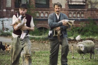 menandchicken_2 menandchicken_2