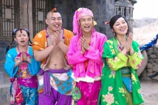 awomanagunandanoodleshop1 awomanagunandanoodleshop1